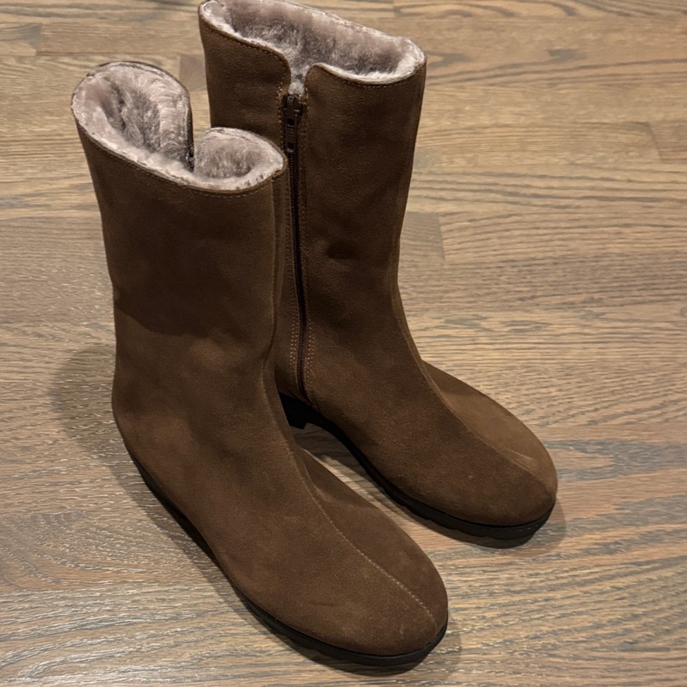 La  Canadienne women's brown suede furry lined boots sz 7